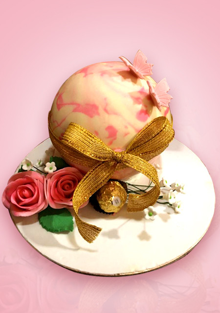 Pinata Pink Ball Cake