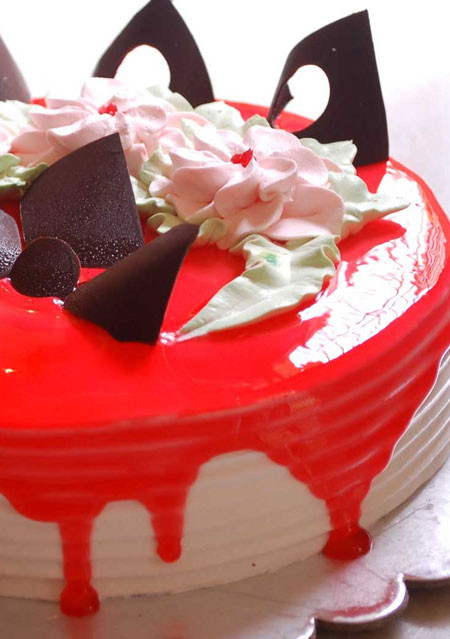 Strawberry Teardrop Cake